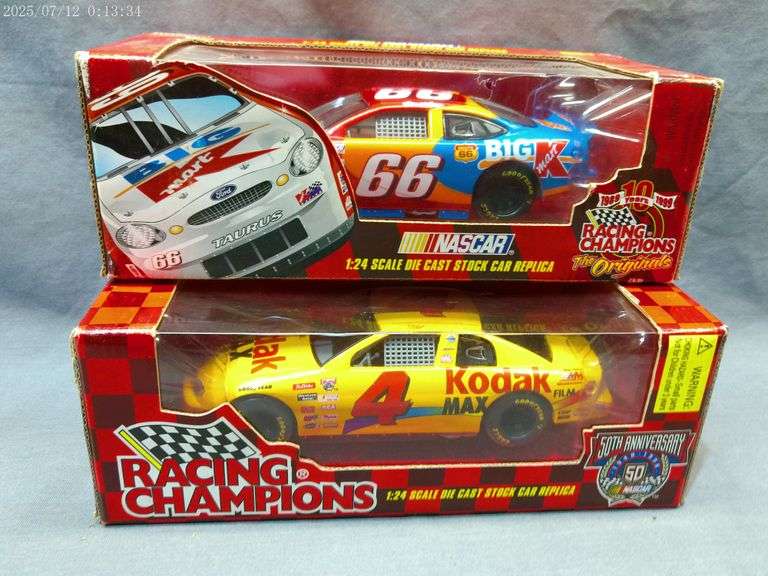 2 pack die cast 1:24 scale cars - Bobby Hamilton, Darrell Waltrip. In boxes