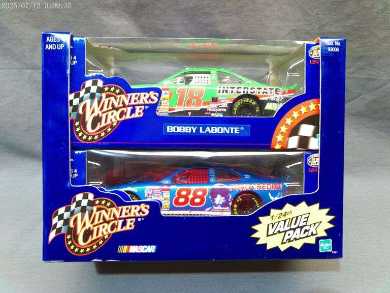 2 pack die cast 1:24 scale cars - Bobby Labonte, Dale Jarrett . In boxes
