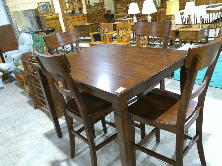 456 - Bistro table and 4 chairs. Table top is 3'x4'