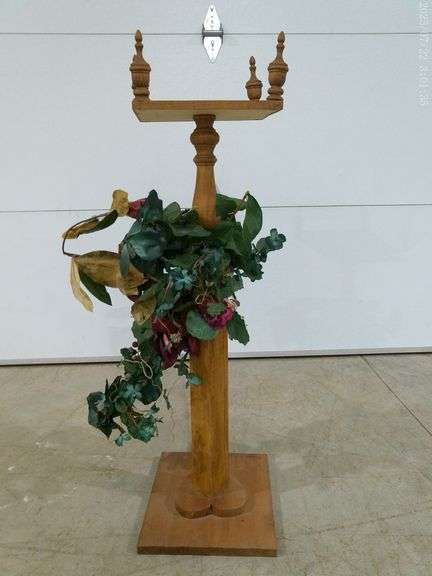 562 - Wooden plant stand with removable artificial vine. 40" tall
