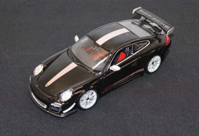 1:18 Scale Porsche 911 Diecast Model