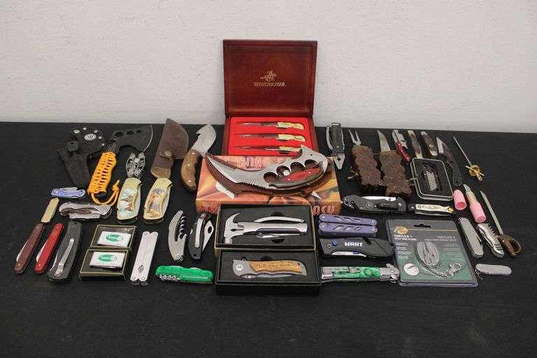 Knives / Multi-Tools Lot