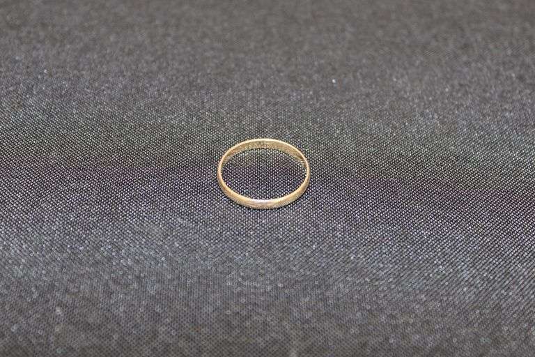 10 KT Gold Wedding Band