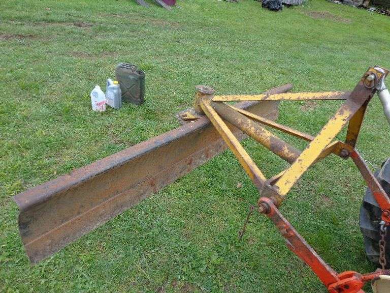7 Foot 3 Point Grader Blade. Tractor NOT included.
