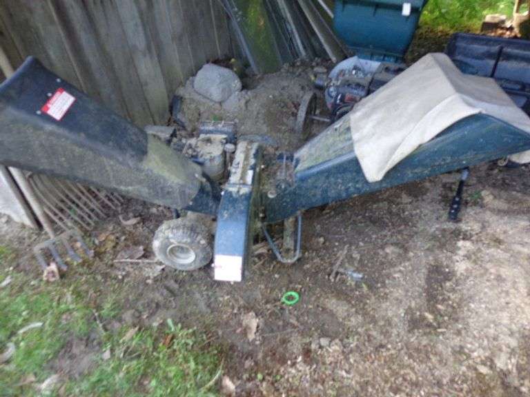 Craftsman Chipper/Shredder. 8HP. Engine does not run (locked up), Patriot Forester Chipper/Shredder 
