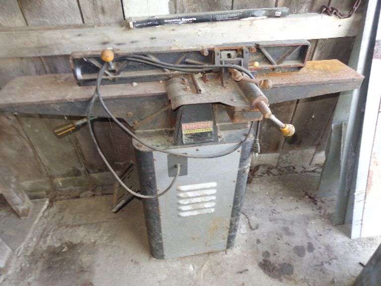 Craftsman Professional 6 1/8" Jointer/Planer. Surface rust on table. Some pitting. Untested. Located