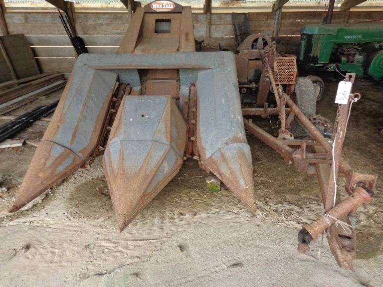 New Idea 2 row corn picker sat in barn for last 15 years