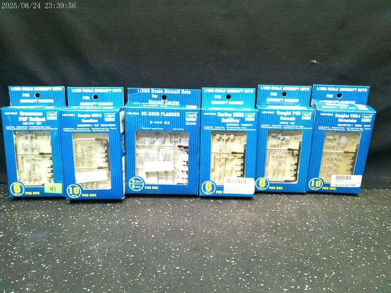 6 Trumpeter aircraft sets 1/350 scale. See photos for detail