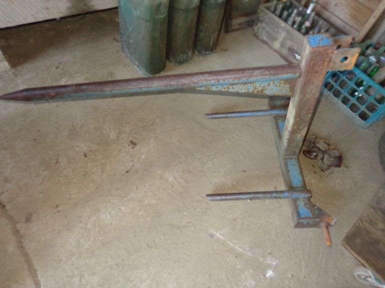 3 Point Bale Spear. Located in old barn.