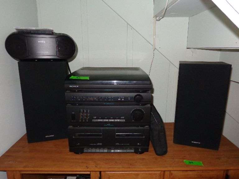 Magnavox stereo system with speakers & Sony CD/radio/cassette-corder