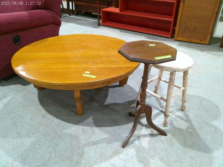 604- Round oak coffee table 41" wide, plant stand 24" tall, small white wooden stool