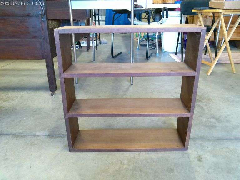 Shelf 24" x 24" x 7"