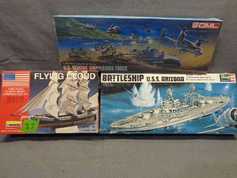 Model ships and artillery , flying cloud 1/500 scale, US Marine Amphibious Force 1/700 scale, USS Ar