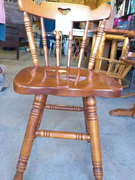 Small swivel desk chair, maple