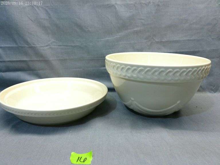 Longaberger Collectors American Club 10 inch bowl & pie plate