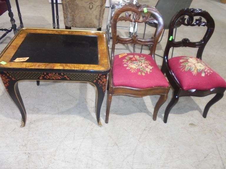 End table with 1 drawer and 2 chairs. 1 of the chairs needs its seat fixed. See pictures.