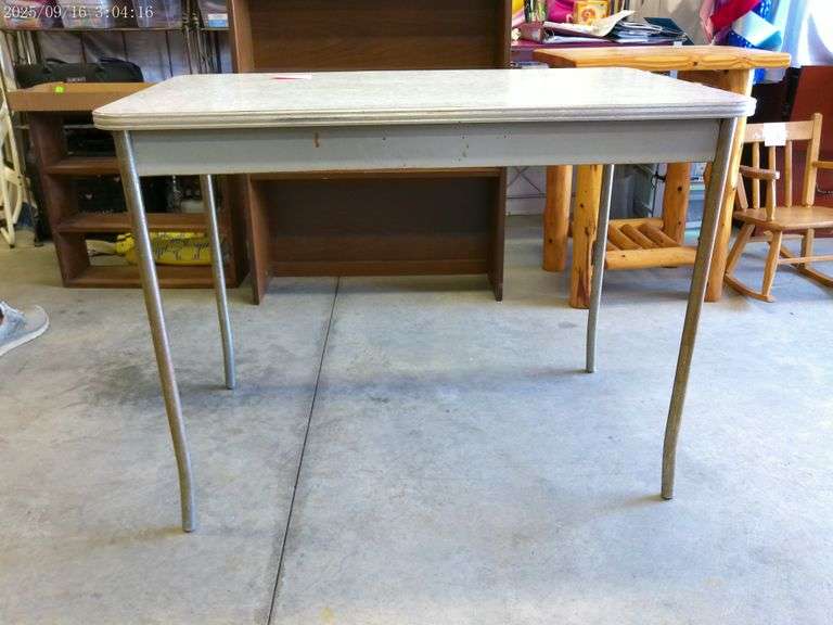 Formica top table 30"T x 40"L x 24"W