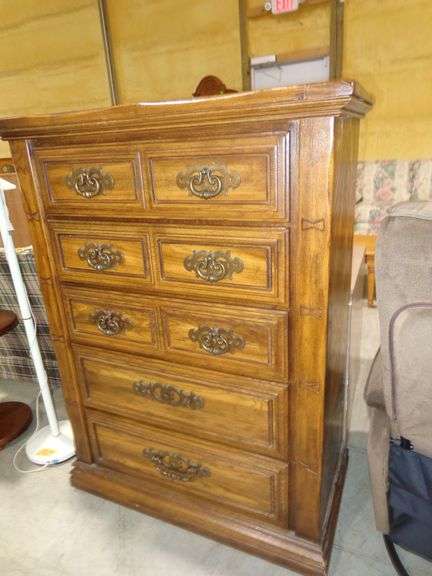 751 - 5 drawer wooden chest, one handle is broken, one wheel is broken off