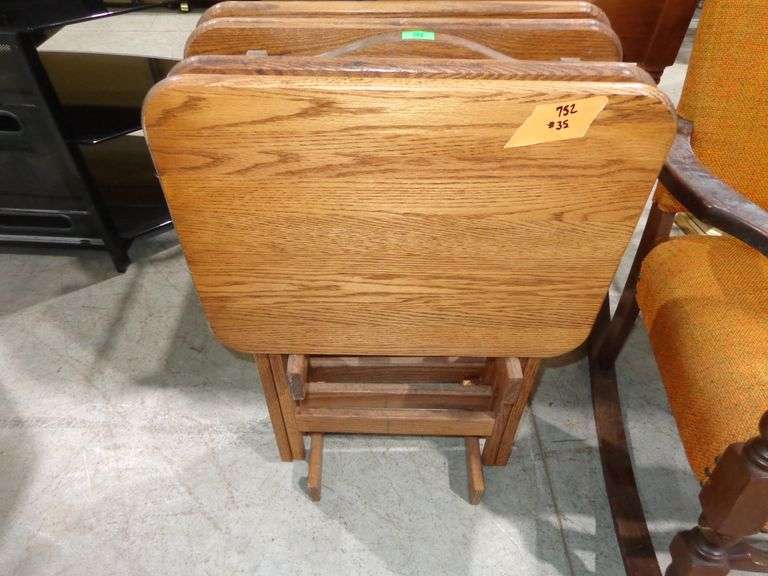752 - set of 4 wooden tv trays