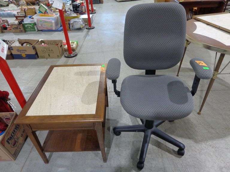 752 - wooden end table shows wear, office chair