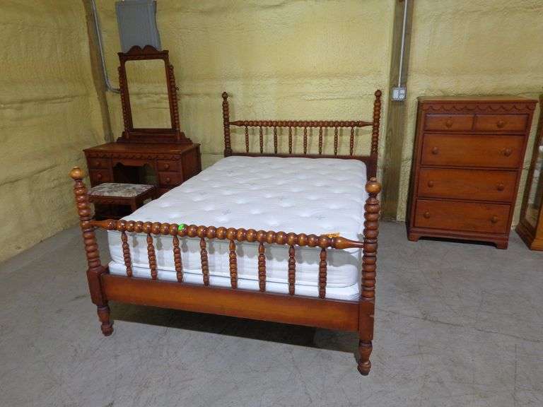 Online Only Auction OF FURNITURE ENDING ON WEDNESDAY JULY 1ST AT 6PM