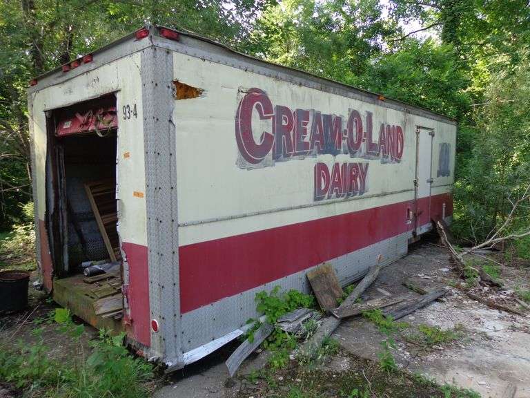 Insulated Cream O Land Dairy box trailer, 24 feet long. Did not test door.