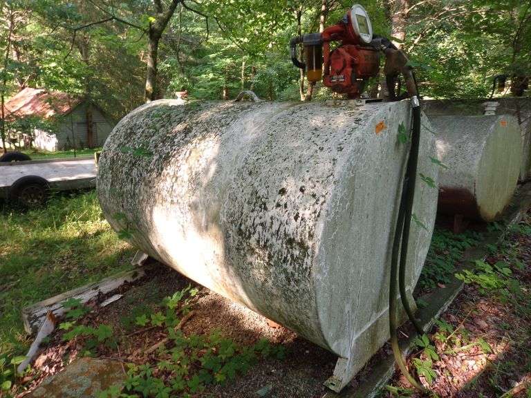 Steel gas tank with pump, gas or diesel, empty