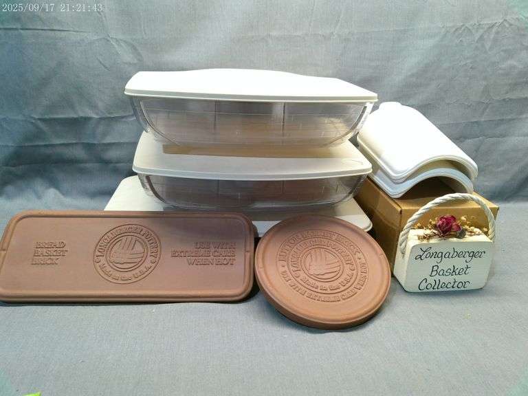 3 Longaberger plastic covered rectangular containers with dividers and lids. Beverage tote chilling 