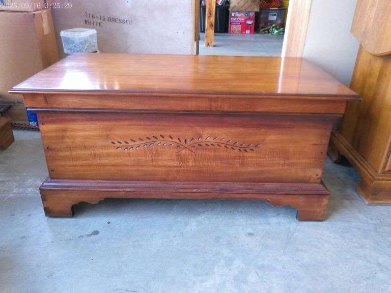 Blanket chest 18"T x 40"W x 22"D, excellent condition
