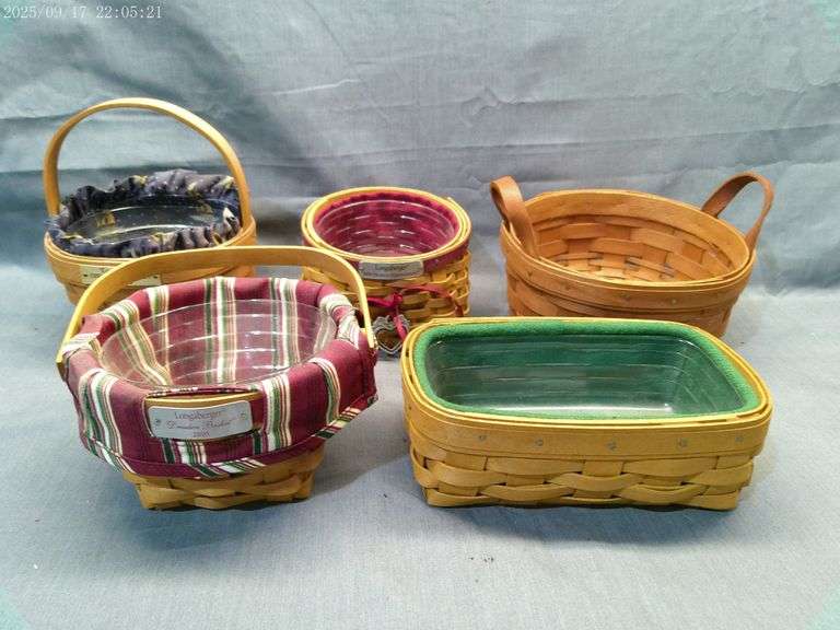 Longaberger 5 small baskets 1992 Discovery, 2005 Hostess Appreciation, 2005 Dresden, button basket. 