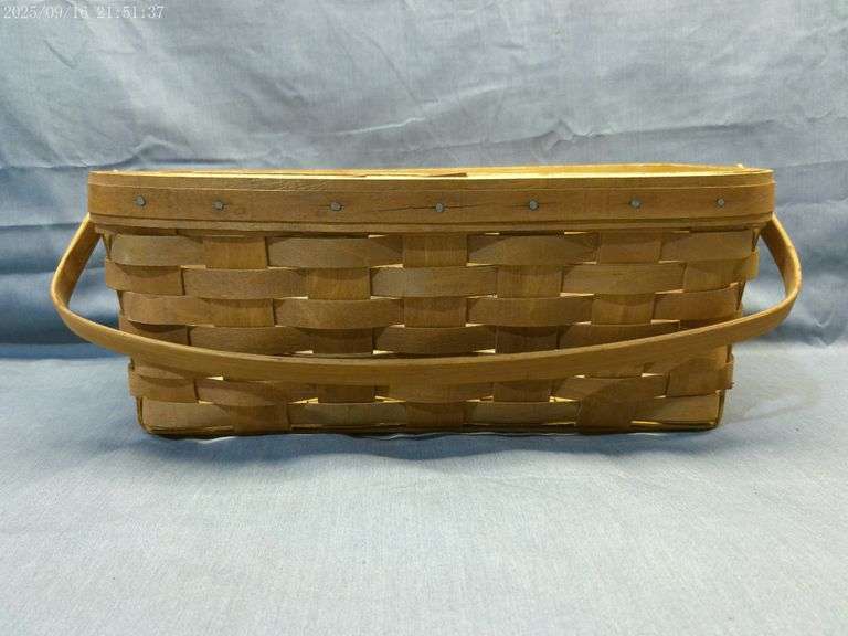 Longaberger 1986 Chore basket with protector