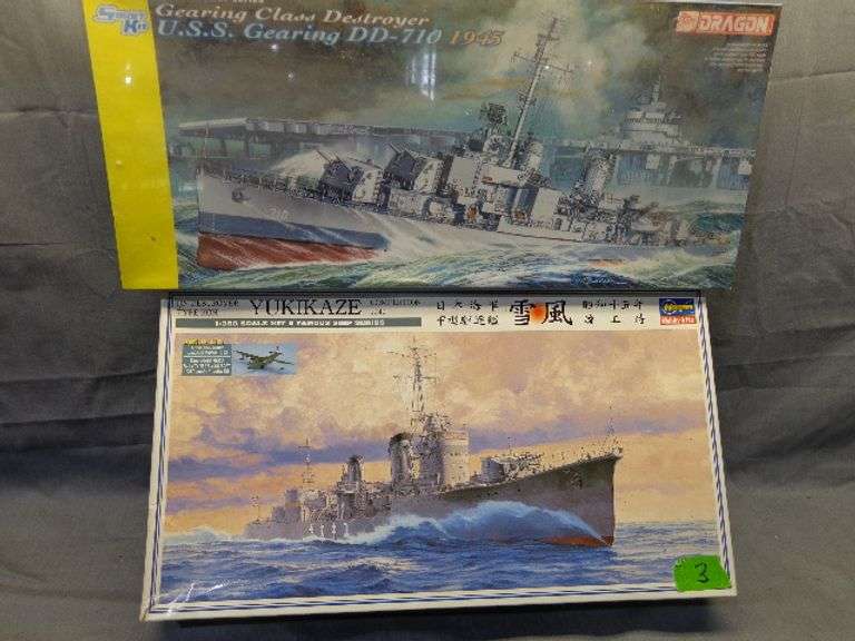 Model ships, Yukikaze 1/350 scale, U.S.S. Gearing DD-710 1945 1/359 scale