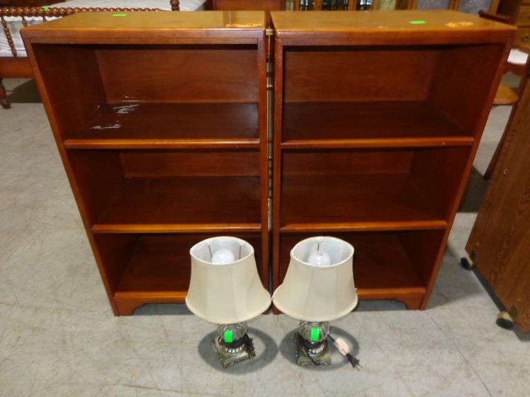 751 - 2 small wooden bookcases 20"W, 12D, 34"H and 2 dresser lamps with shades