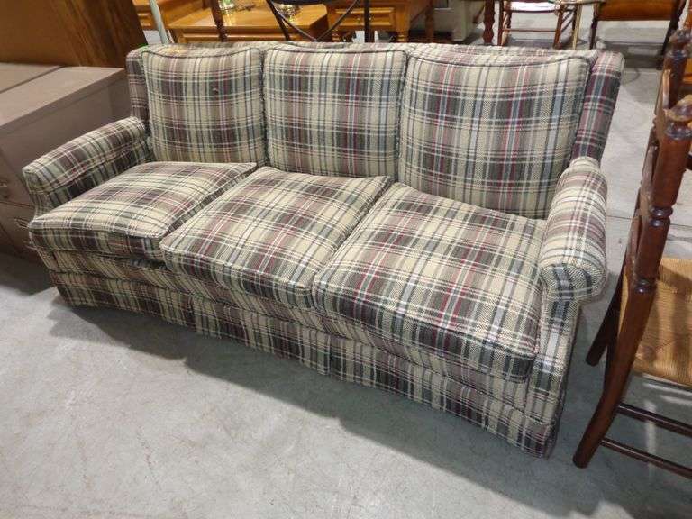751 - 3 cushion plaid sofa, very clean. 75" wide