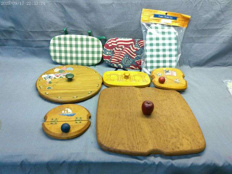 8 miscellaneous lids