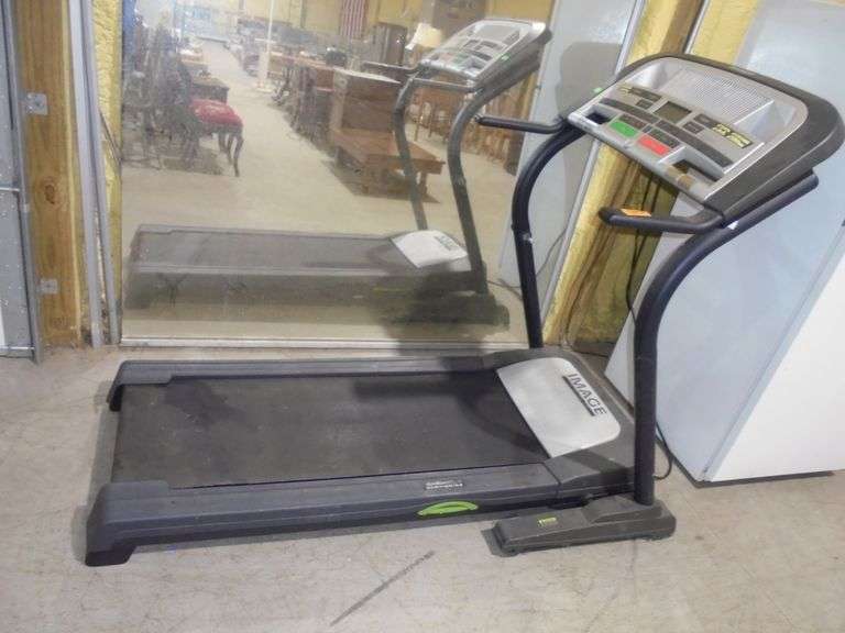 Image 17.5 S treadmill. Tested and working. It is missing its magnet key, but any magnet will make i