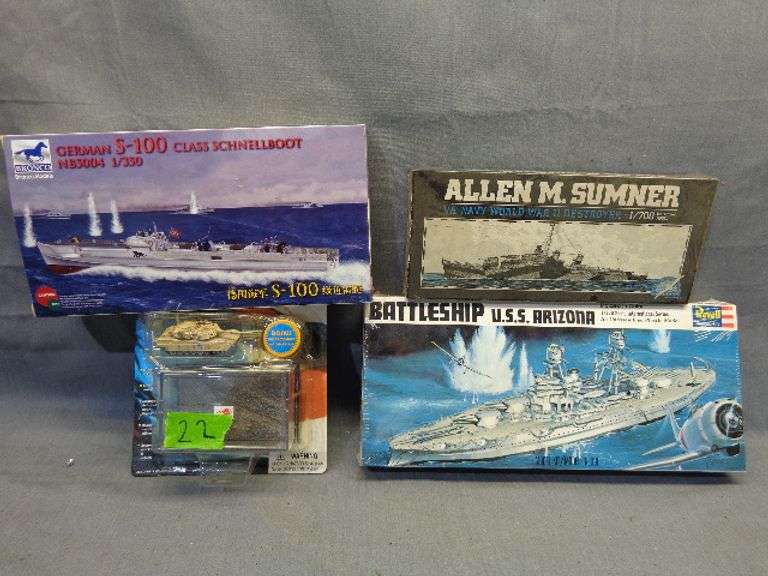 Model Ships and Tank, M1A1/A2 Abrams 1/144 scale, Allen M Sumner 1/700, German S-100 Class Schnellbo