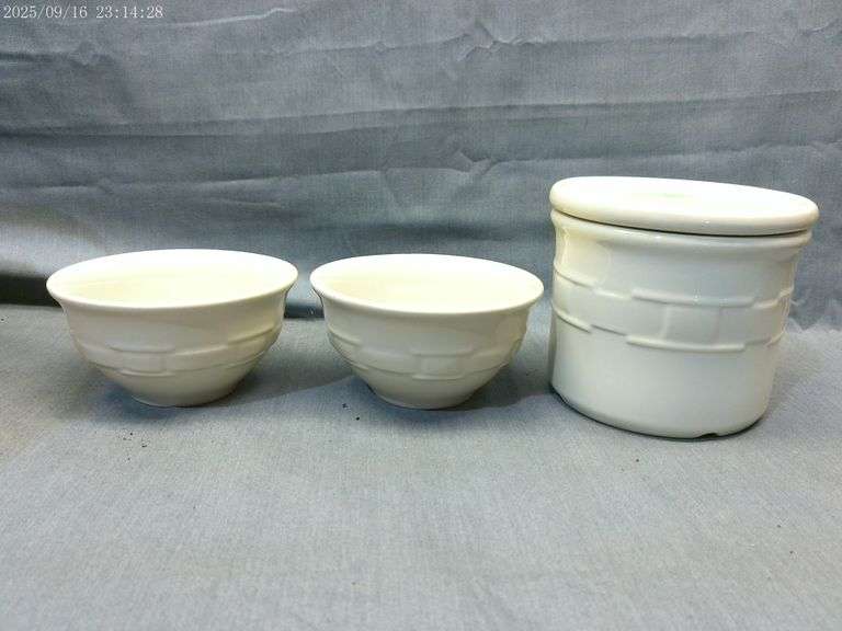 Longaberger 2 small bowls & butter crock