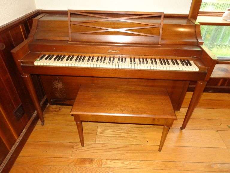 Aerosonic spinnette piano