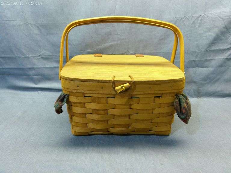 Longaberger 1997 small picnic basket with liner, protector, riser