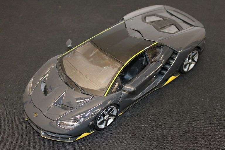 1:18 Lamborghini Diecast Model