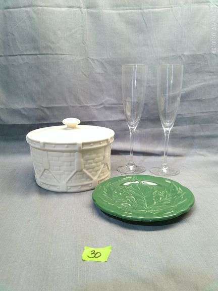 Longaberger covered drum dish, green leaf plate, 2 champagne flutes