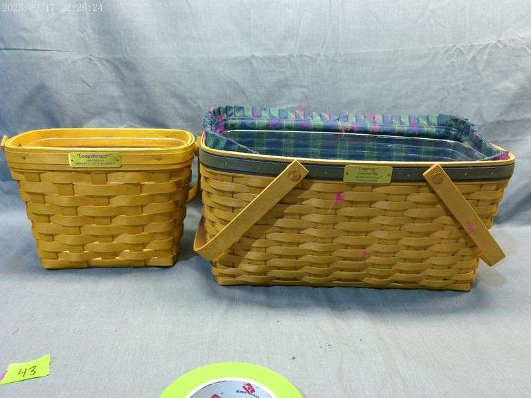 Longaberger 2 baskets, 2003 collectors club, 1998 Dresden tour, liners and protectors