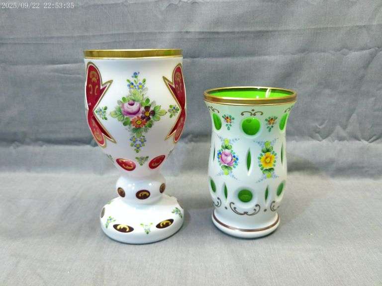 2 wine beakers