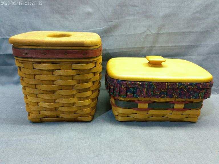 Longaberger Kleenex dispenser and small basket holding address cards with lids