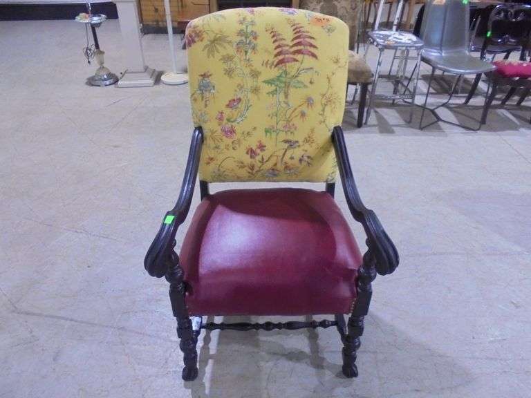 Antique armchair. See pictures.