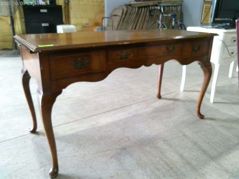 810- Wooden library table with Queen Anne legs, 54" by 24"