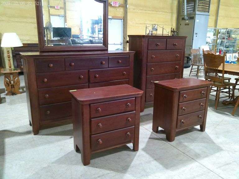809 - 4 pieces of Alexander Julian bedroom furniture: dresser with 9 drawers & mirror, 6 drawer ches