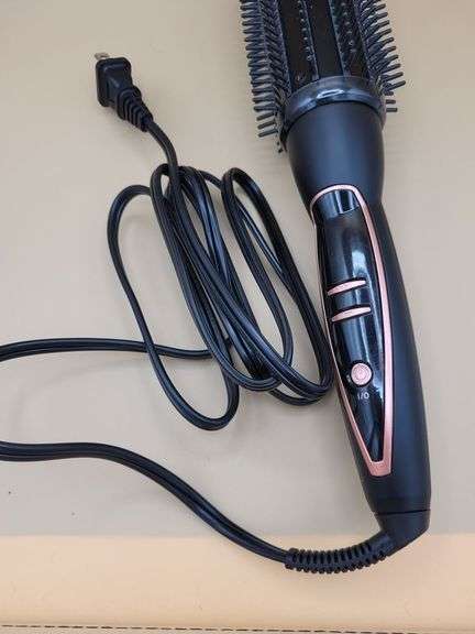 Conair InfinitiPRO by Conair 3Q Ionic Hot Brush