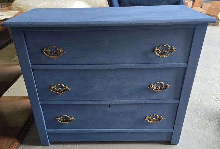 36"W X 18"D X 29"H Blue 3 Drawer Dresser